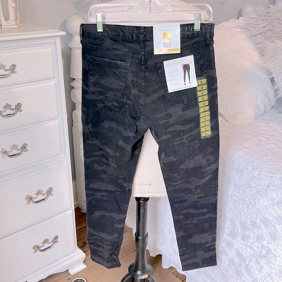 Sanctuary Jeans Black Camo Mid Rise Slim Fit Ankle Skinny - Picture 7 of 10